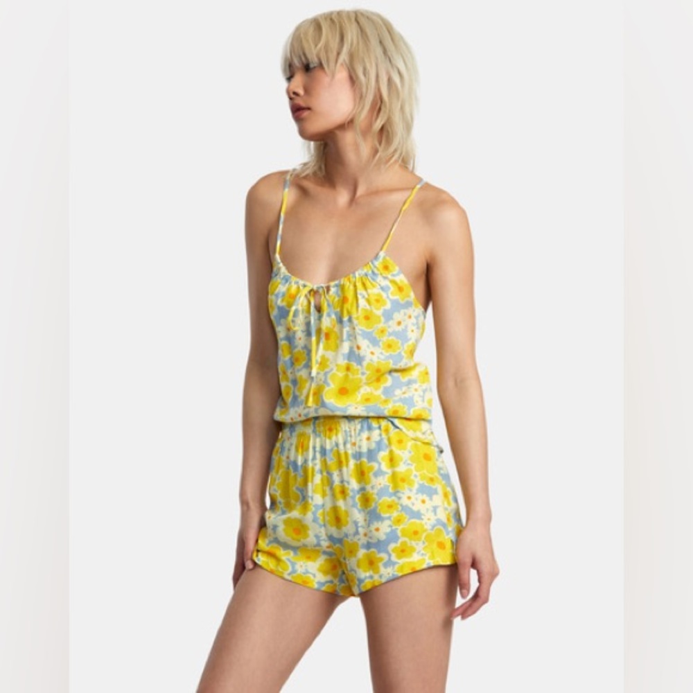 RVCA Sawyer Print Elastic Waist Shorts Size XS NWT